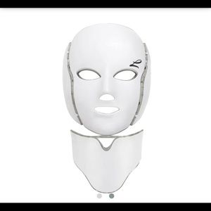 LED face mask
